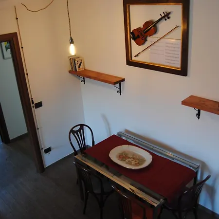 Vintage Apartment *